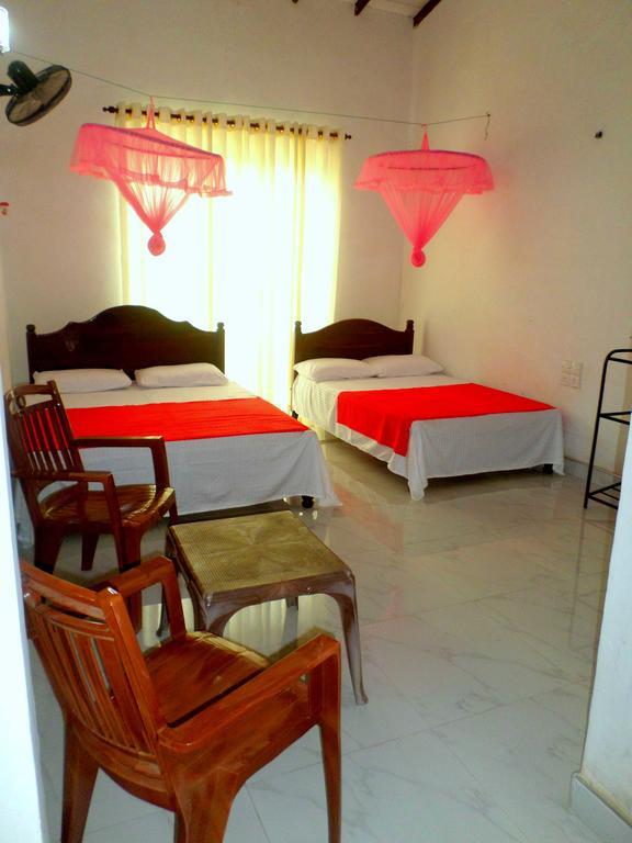 Lion Rest Hotel Anuradhapura Bagian luar foto