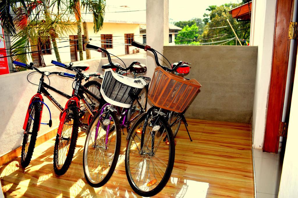 Lion Rest Hotel Anuradhapura Bagian luar foto