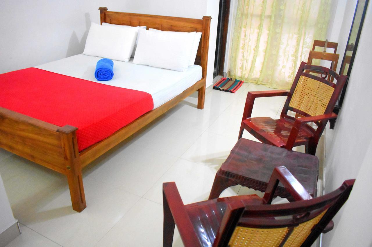 Lion Rest Hotel Anuradhapura Bagian luar foto