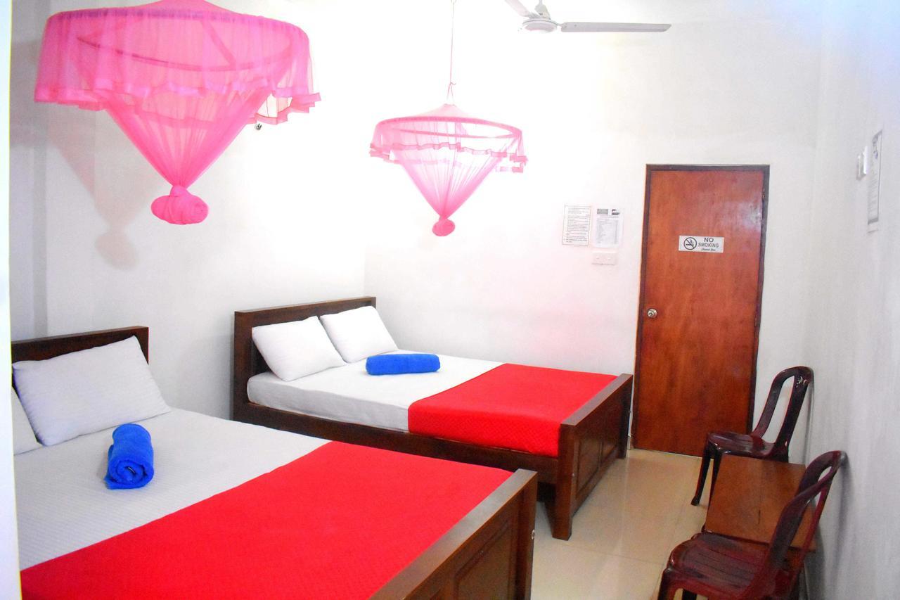 Lion Rest Hotel Anuradhapura Bagian luar foto