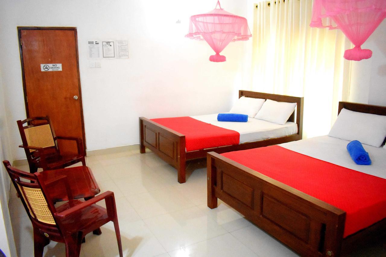 Lion Rest Hotel Anuradhapura Bagian luar foto