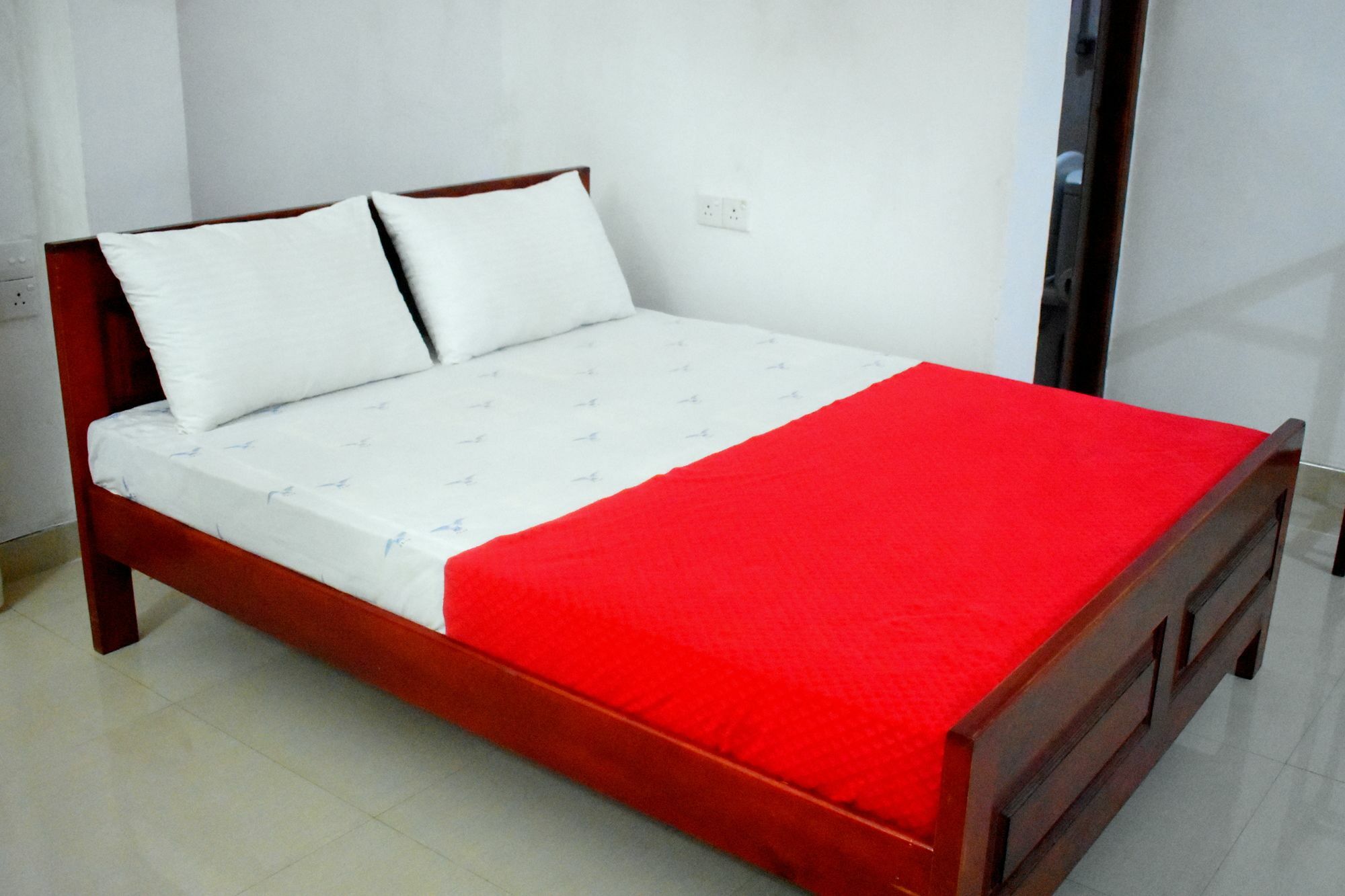 Lion Rest Hotel Anuradhapura Bagian luar foto